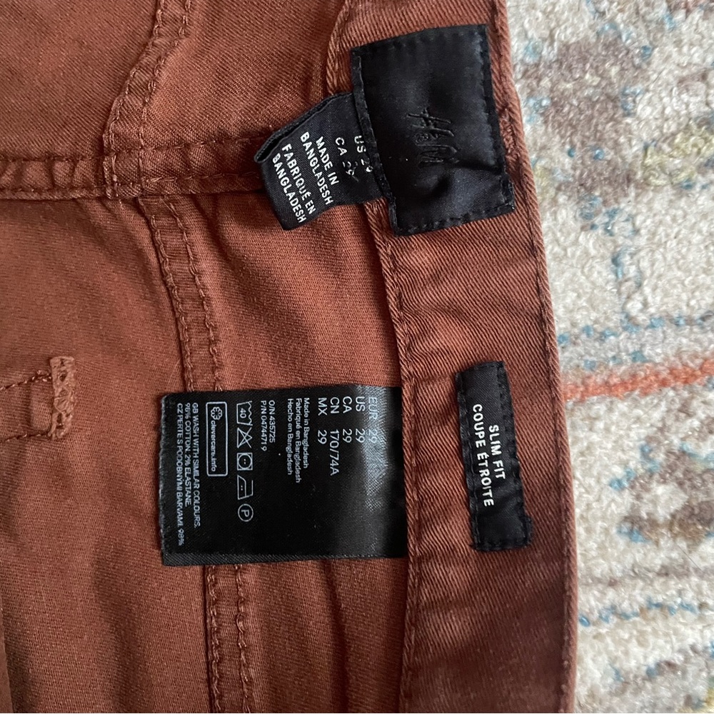 Men’s shorts - Picture 2 of 3